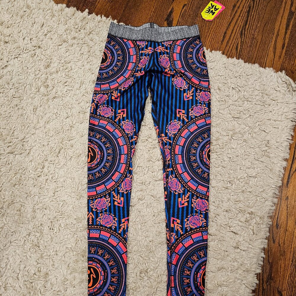 Zumba Pink/Purple/Blue Tribal Leggings Size M NWT